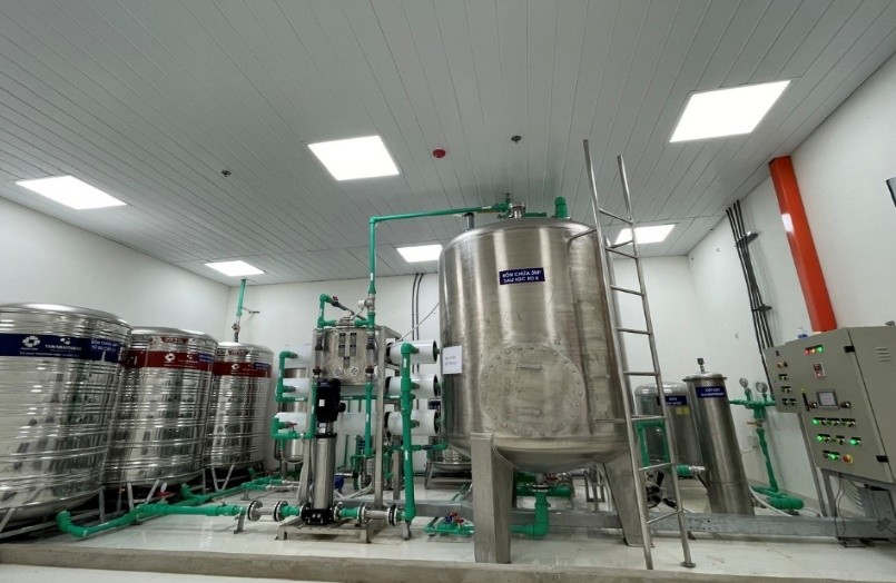 Bàn giao thành công hệ thống lọc nước RO cho Bệnh viện Tỉnh | HOÀI NHƠN - Xử lý nước thải, khí thải sinh hoạt & công nghiệp, cung cấp thiết bị, giải pháp và tư vấn môi trường.